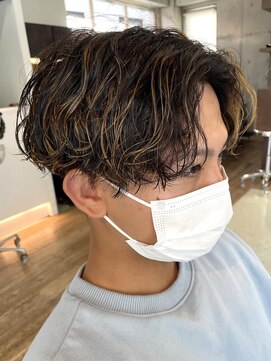 フィフス(fifth) ハイライトカラー波巻きスパイラルセンターパートかき上げヘア