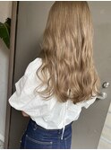 ミルクティーベージュ