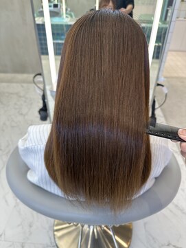 ロンドルーチェ 心斎橋(Lond luce) ダークアッシュ/ミディアムレイヤーカット［髪質改善/縮毛矯正］