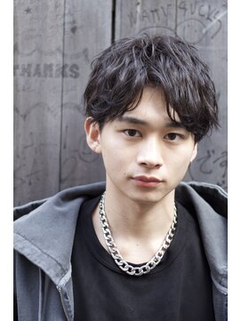 ユーフォリア 渋谷グランデ(Euphoria SHIBUYA GRANDE) フェザーパーマショートアップバング毛流れセンターパート