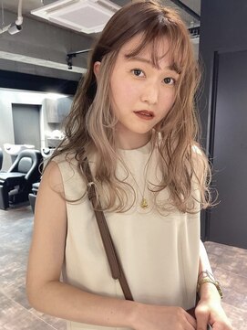 ペレ 梅田(PELE) イメチェン/ホワイトブロンド/外ハネボブ/ワイドバング/梅田