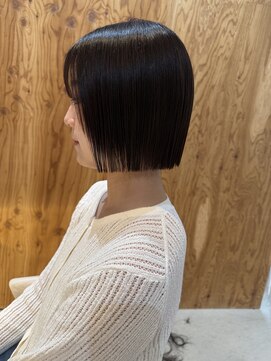 アン(un) ぷちゅん/切りっぱなしボブ/ぱっつんボブ/ヘイリーボブ