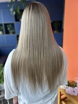 トータルヘアサロンカマダ&nbsp;ハイトーンカラー　ベージュ