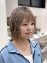 hyon myon/RISEbyREVO 綾瀬店【ヒョンミョン】&nbsp;ハッシュカット/デザインカラー/グレージュ[綾瀬駅/韓国ヘア]
