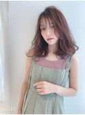 無造作ウェーブ×グレージュこなれヘア大人可愛いミディアムボブ