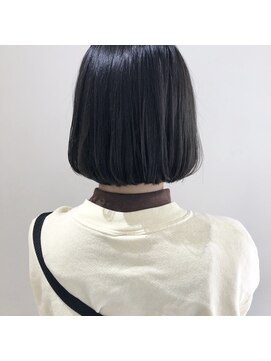 ネイヴィル(navile) ワンカールボブ×ダークグレージュ