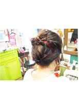 ポルタカリーナサロン(PORTA CARINA SALON)&nbsp;ヘアアレンジとカラフルインナーカラー