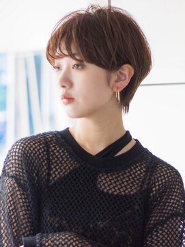 サーカス バイ ビュートリアム 青山(CIRCUS by BEAUTRIUM) マッシュショート20代30代40代大人可愛い暗髪うる艶髪青山表参道