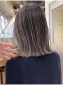 ふんわりミディアムシースルーバングアッシュカラー大人ボブ
