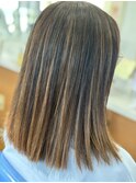 暖色系オンカラーで白髪ボカシハイライト。冬にオススメ。