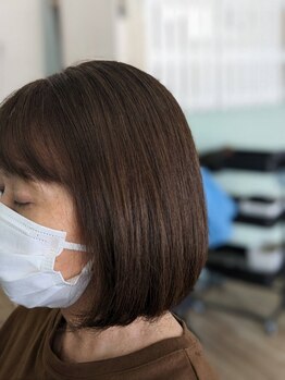 マナ 美容室(mana)の写真/気になる白髪もカバーしながらしっかり染まる♪ツヤ感のあるグレイカラーで上品な色味を実現します◎