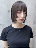 ストレートアイロンでキメるボブレイヤー