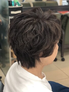 ヘアークリアー 春日部 大人可愛い分け目が無くなるふんわりショートレイヤー/30代40代