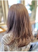 セミロングレイヤースタイル
