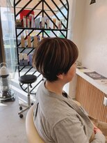 ザイエロー(THE YELLOW)&nbsp;マッシュショートのハイライトカラー♪