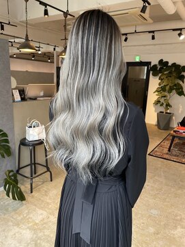 メリー オオサカ(Merly Osaka) white ash balayage