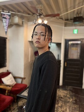 ビーバイエイトジェンツ(Bee by EIGHT GENTS) MEN’S HAIR/波巻ツイストスパイラル/フェザーパーマ/心斎橋