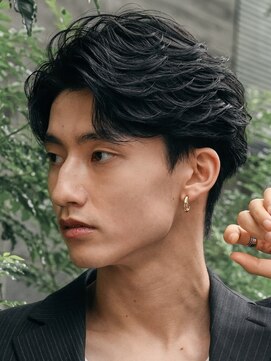 フィフス 天神大名(fifth) 天神大名メンズパーマフェザーパーマセンターパートガイルヘア