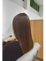 アンドゥ ヘア ファミリア(Andoux Hair familiar) つやつやストレート