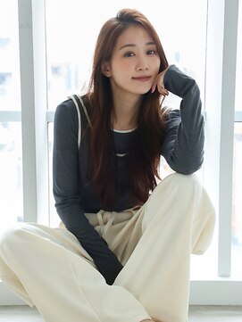 イト(ito) 透明感ブラウン/ロング/レイヤーカット/全体レイヤー