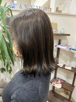 リノアバイフェリア(LINO’A by felia) 外ハネボブ×ハイライトカラー◎