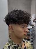 渋谷スペインカールメンズパーマフリンジカットテーパーフェード