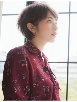 フェレイラ(Ferreira) 《Ferreira》大人可愛い耳かけ斜めバングショート