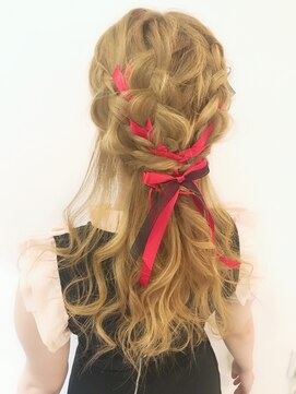 ヘアメイク エンカレッジ(HAIR MAKE encourage) 編みこみリボンアレンジ