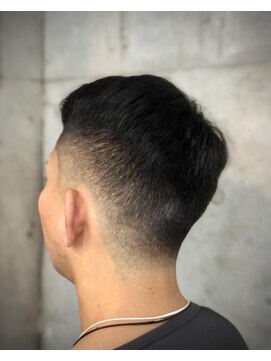 バーバーバー 八広(BARBER-BAR) 七：三フェードスタイル 【バーバーバー　八広】