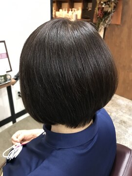 スナグル(snuggle) ショートボブ