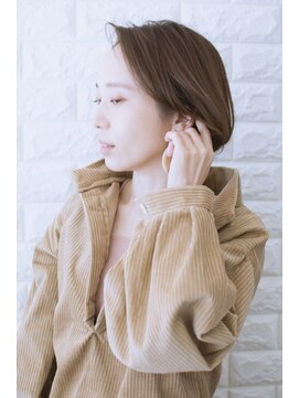 ノイン(noine) 気取らず品よくベーシック。