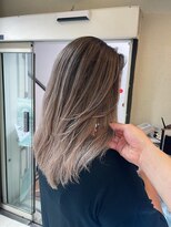 プライズ 池袋店(prize)&nbsp;バレイヤージュホワイトベージュクリーミーベージュ2210