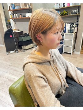 バース プレイス(BIRTH PLACE) 耳掛け丸みショート