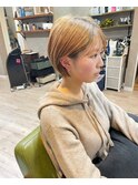 耳掛け丸みショート
