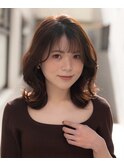 くびれミディ×大人ベージュカラー