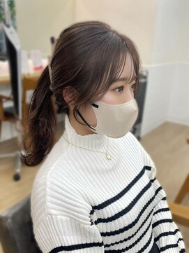 ネオリーブ クーロ(Neolive curro) 顔まわりレイヤー【おくれ毛で小顔に】♪