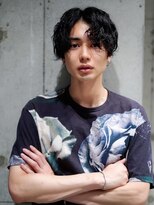 ライラ(Lyla)&nbsp;前上がりセンターパートスパイラルミディ