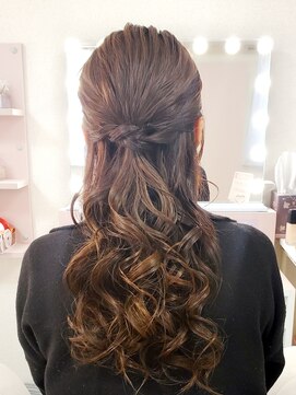 ヒャン(hyang) ゆるふわハーフアップ#ヘアセット#ヘアメ#西新井#ヨシンモリ