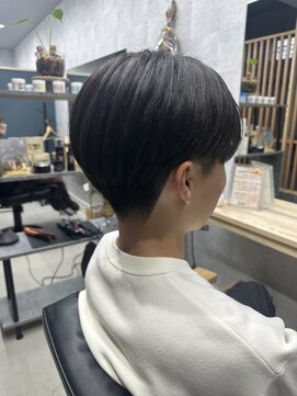 ウーパー(UPA) ツーブロックセンターパート