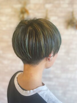 クマプラス(KUMA+) 刈り上げマッシュ