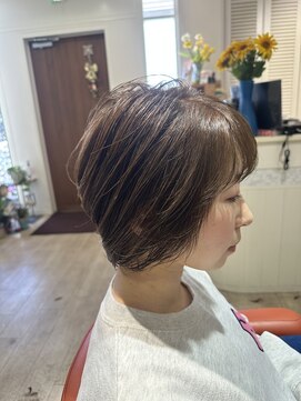 大人のショートレイヤーカット