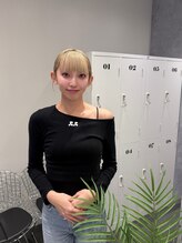 シーエスメイドバイシャチュー 栄店(CS made by SHACHU) 須田光虹 (レイヤー)