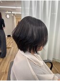 【幅広い年代に人気】ショートレイヤースタイル