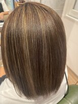 アットティー 金沢八景(at tee...)&nbsp;ミディアム×ハイライト×ストレート