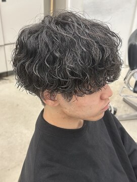 アコロン(acoron.) ラウンドマッシュ/波巻きパーマ/池袋メンズカット