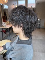 エン(en) メンズウルフ×無造作パーマ