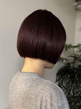 ノラ シブヤ(NORA) ミニボブ/ブリーチなしレッド/アゴ上ボブ/ボルドーカラー