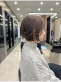 横顔美人ショート