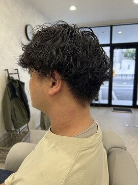 バーバーサンクチュアリ(Barber Sanctuary) 波巻きパーマ