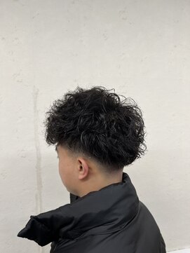 イナバ(Hair Life INABA) フェードカット×スペインカール